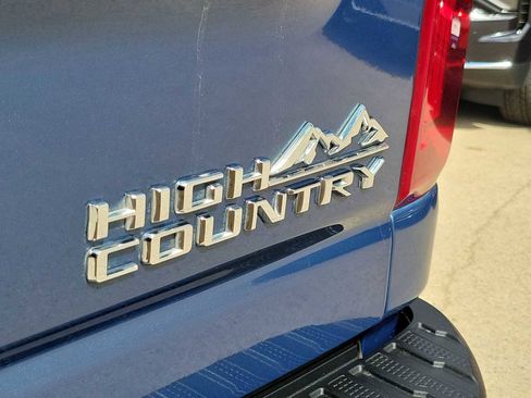 Used 2024 Chevrolet Silverado 2500 High Country w/ Technology Package image 7