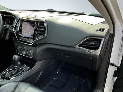 Used 2022 Jeep Cherokee Limited image 21