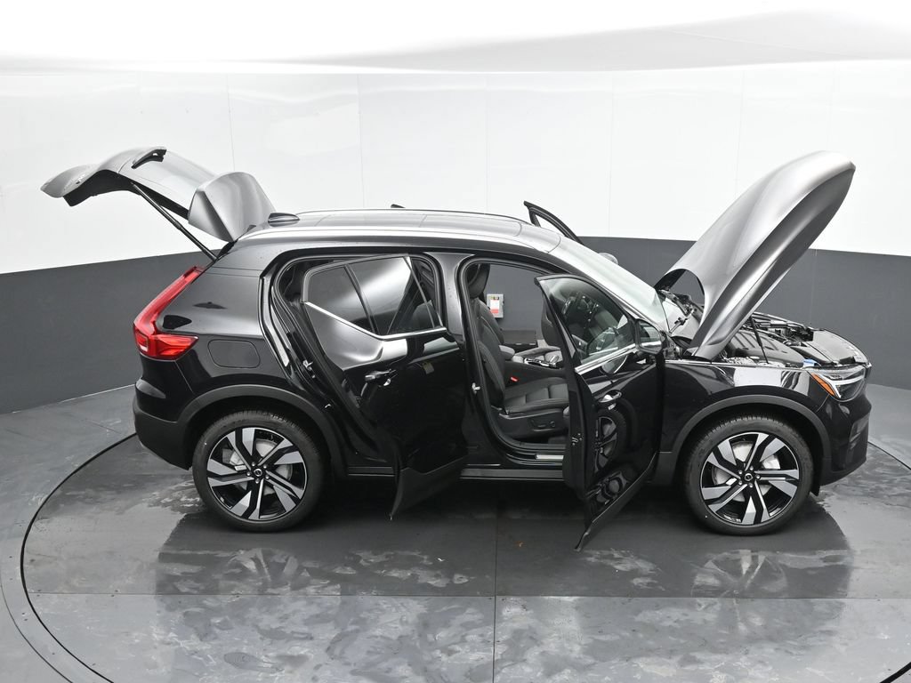 Used 2025 Volvo XC40 B5 Ultra w/ Climate Package AWD/4WD image 54