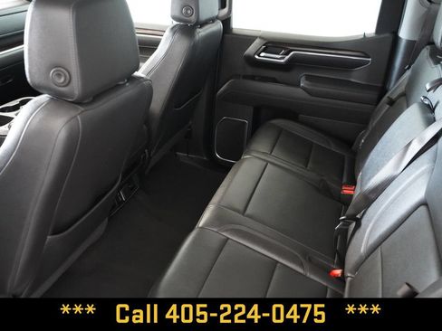 Used 2025 GMC Sierra 1500 SLT AWD/4WD image 34