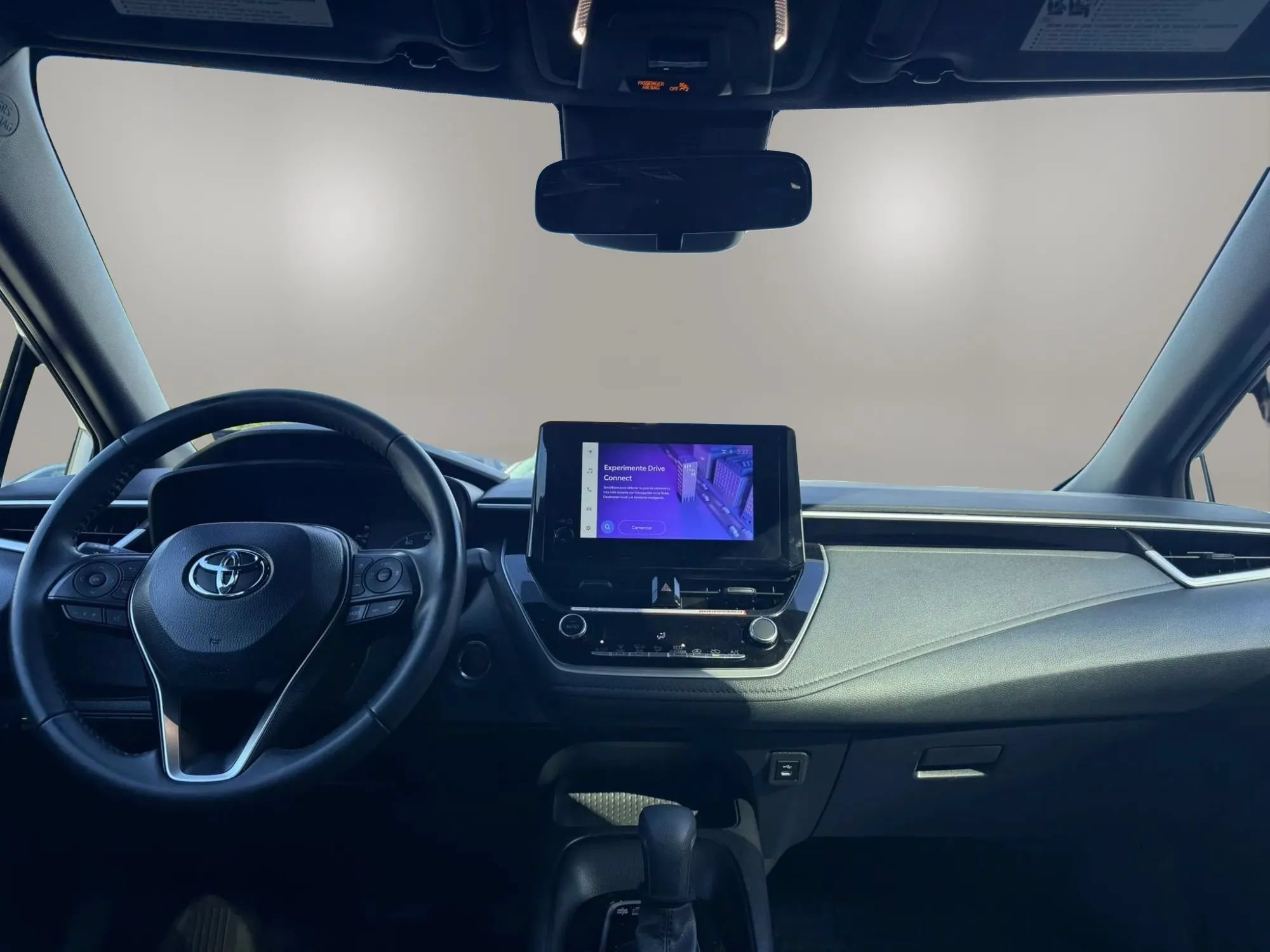 Used 2025 Toyota Corolla SE FWD image 9