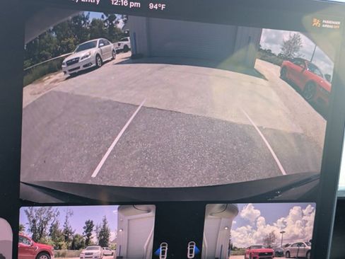 Used 2022 Tesla Model 3 Long Range AWD/4WD image 22