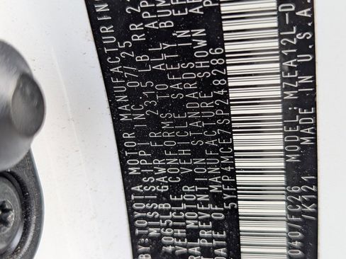 Used 2025 Toyota Corolla SE FWD image 22