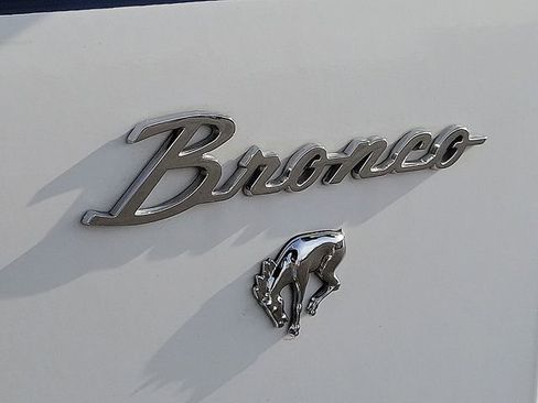 Used 2022 Ford Bronco Outer Banks AWD/4WD image 9