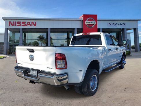 Used 2024 RAM 3500 Big Horn image 4