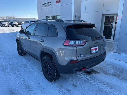 Used 2021 Jeep Cherokee Trailhawk image 7