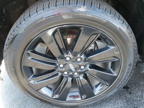 Used 2022 Lincoln Navigator L Reserve w/ Equipment Group 201A AWD/4WD image 11