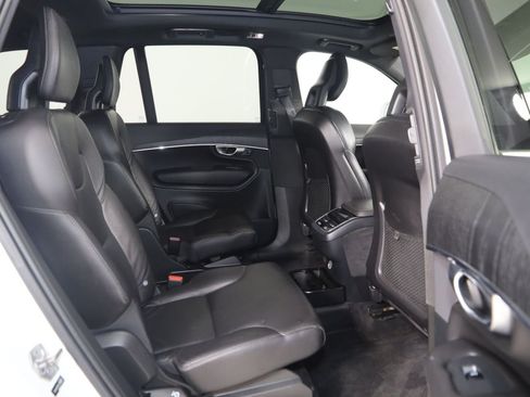 Used 2020 Volvo XC90 T6 Momentum AWD/4WD image 15