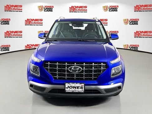 Certified 2023 Hyundai Venue SEL FWD image 12