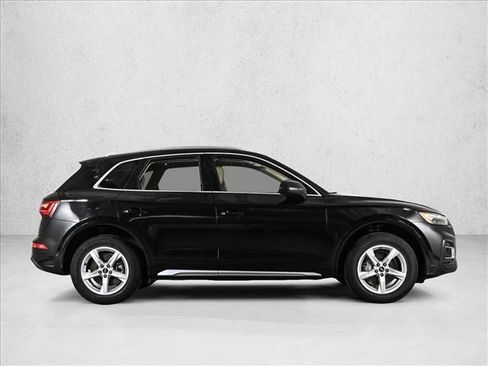 Certified 2023 Audi Q5 2.0T Premium w/ Convenience Package AWD/4WD image 4