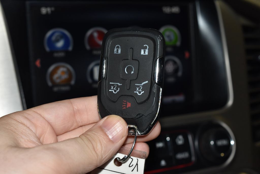Used 2015 GMC Yukon XL Denali w/ Touring Package AWD/4WD image 17