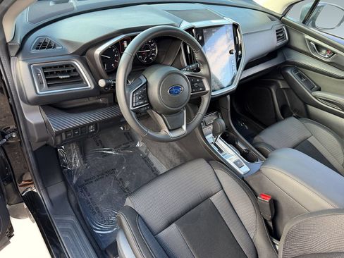 Used 2025 Subaru Ascent Premium AWD/4WD image 4