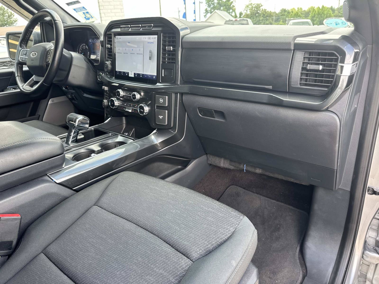 Used 2022 Ford F150 4x4 SuperCrew Hybrid image 12
