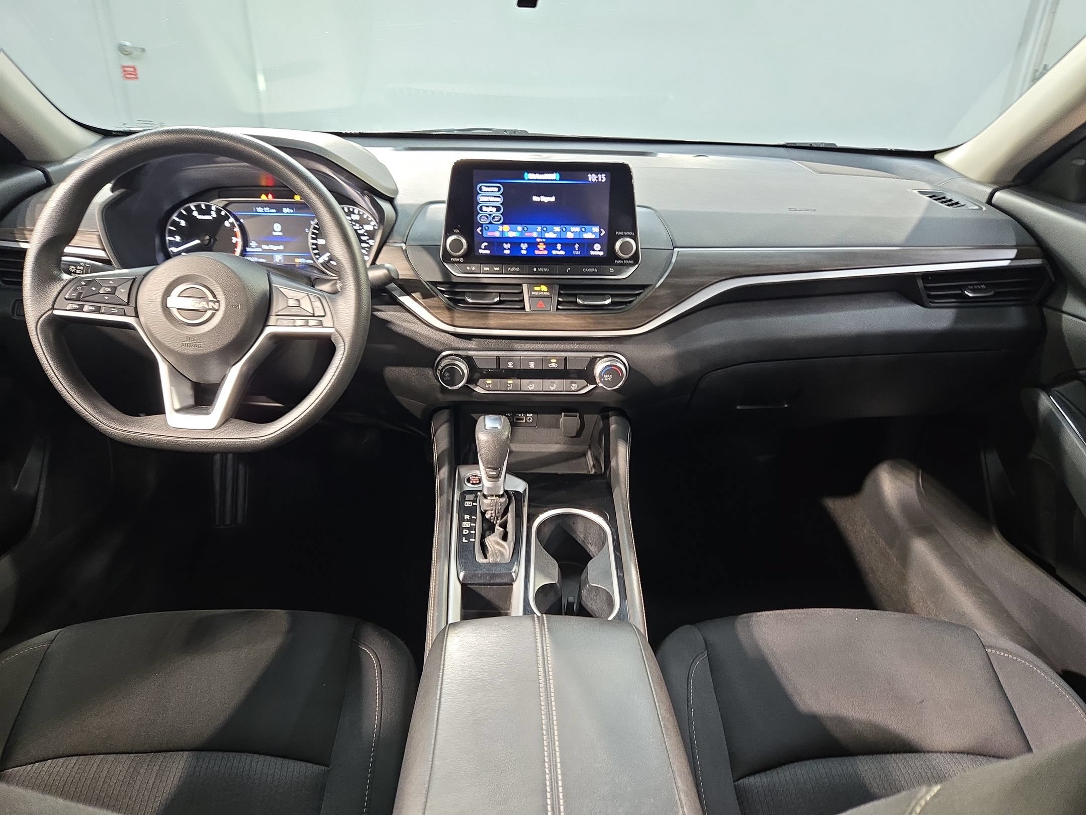 Used 2023 Nissan Altima 2.5 SV FWD image 10