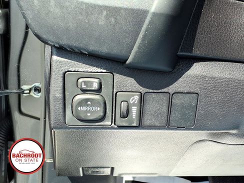 Used 2017 Toyota Corolla SE w/ Body Protection Package FWD image 18