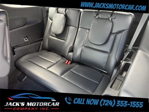 Used 2025 Ford Explorer ST-Line w/ Premium Package image 32