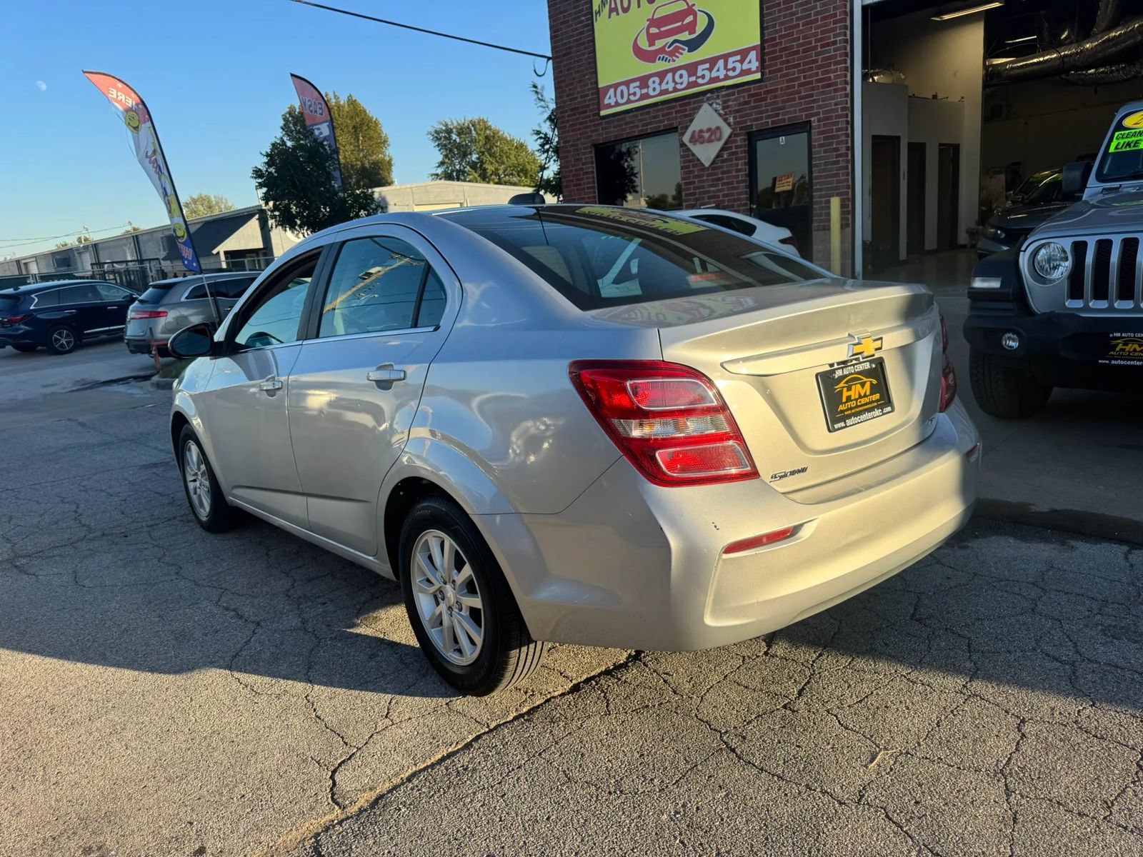 Used 2017 Chevrolet Sonic LT FWD image 3