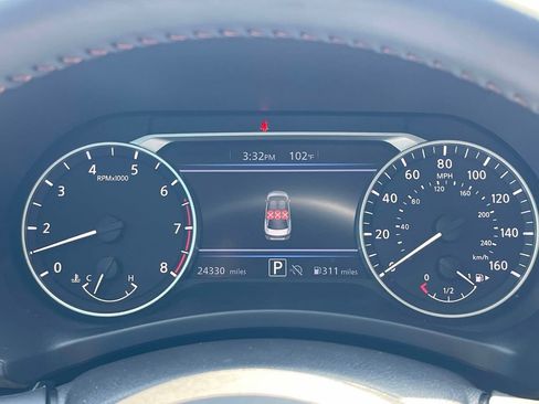 Used 2025 Nissan Sentra SR FWD image 19