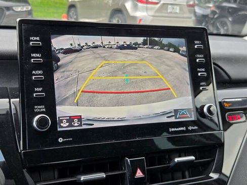 Used 2021 Toyota Camry XLE FWD image 19