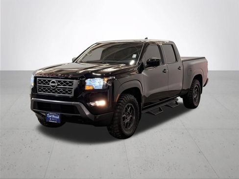 Used 2022 Nissan Frontier SV w/ Technology Package AWD/4WD image 2
