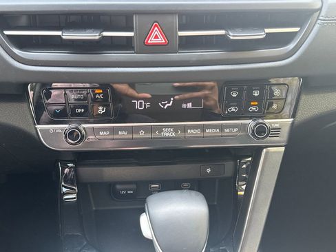 Used 2024 Kia Seltos EX AWD/4WD image 23