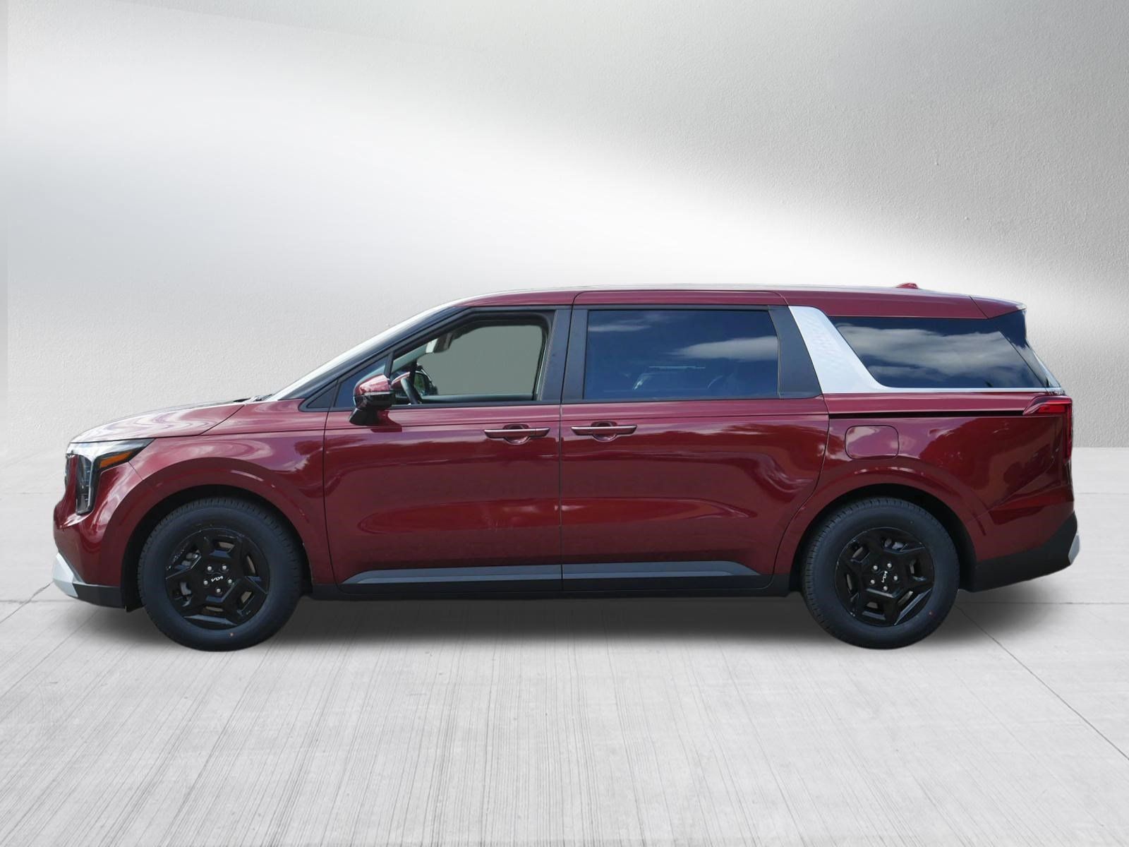 Certified 2026 Kia Carnival FWD image 4