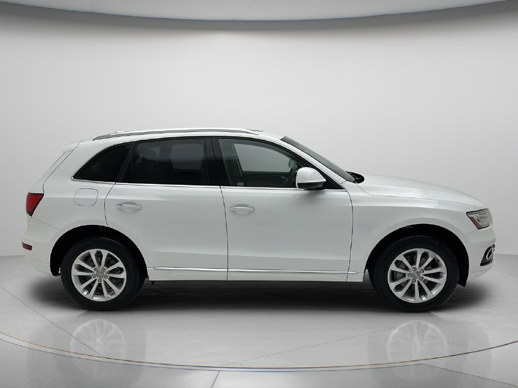 Used 2015 Audi Q5 2.0T Premium Plus w/ Technology Package AWD/4WD image 6