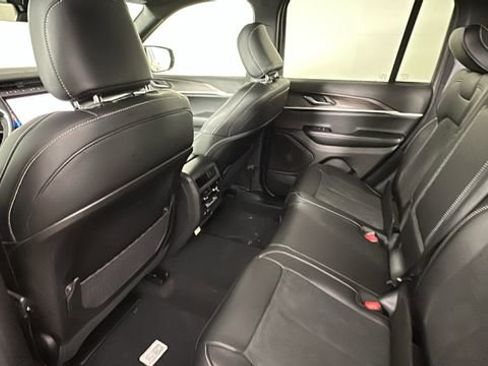 New 2026 Jeep Grand Cherokee Laredo image 15