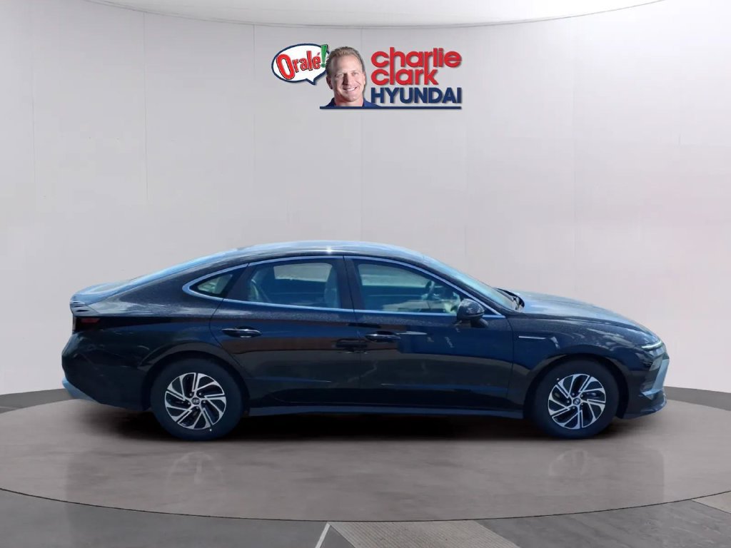 New 2026 Hyundai Sonata Blue FWD image 6