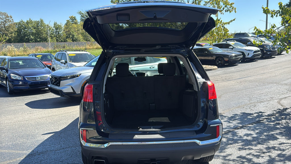 Used 2016 GMC Terrain SLE w/ Convenience Package FWD image 9