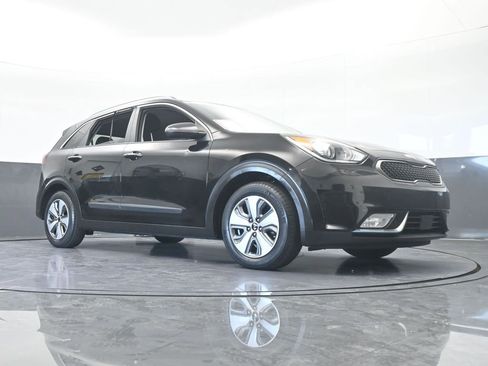 Used 2019 Kia Niro LX image 60