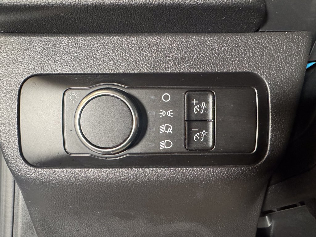 Used 2025 Ford Escape Active FWD image 17