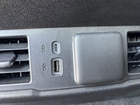 Used 2024 Chevrolet Silverado 1500 LT image 28