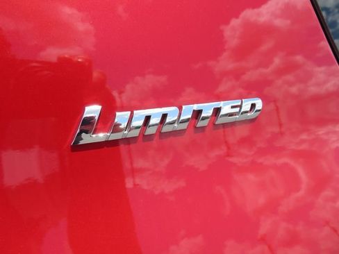 Used 2022 Toyota 4Runner Limited AWD/4WD image 17