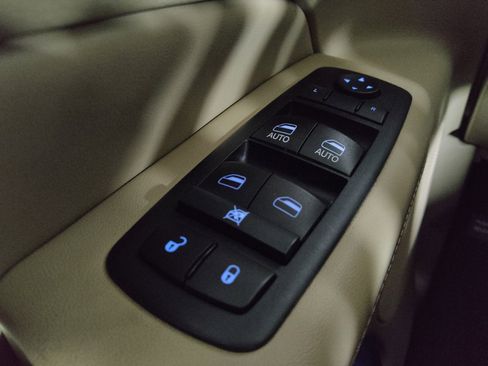 Used 2017 Jeep Grand Cherokee Limited RWD image 27
