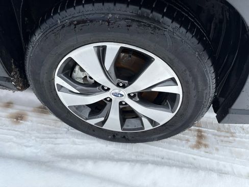 Used 2025 Subaru Ascent Premium image 5