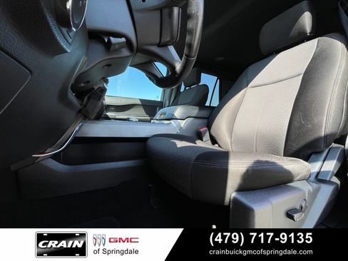 Used 2020 Ford Expedition XLT AWD/4WD image 24