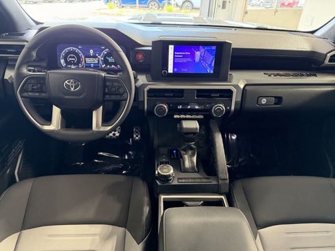 Used 2024 Toyota Tacoma TRD Sport AWD/4WD image 12