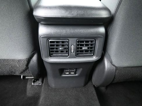 Used 2024 Toyota RAV4 XLE image 33