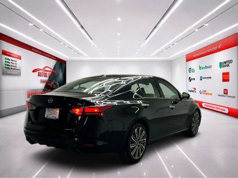 Used 2023 Nissan Altima 2.5 SL FWD image 7
