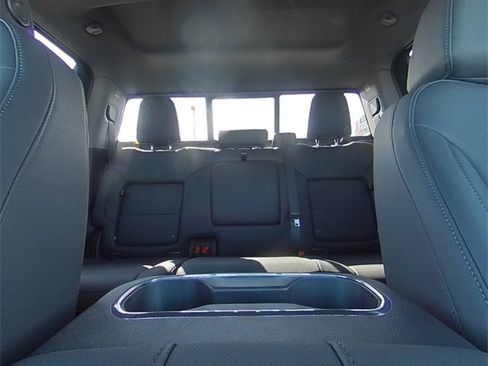 Used 2025 GMC Sierra 1500 SLT w/ SLT Premium Plus Package image 28