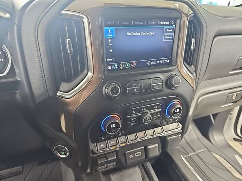 Certified 2020 Chevrolet Silverado 1500 High Country w/ Technology Package AWD/4WD image 26