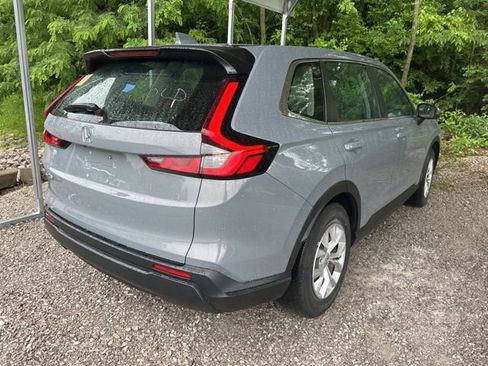Used 2023 Honda CR-V LX image 3