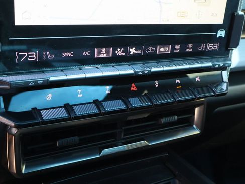 Certified 2022 GMC Hummer EV Edition 1 w/ LPO, Illumination Package image 18