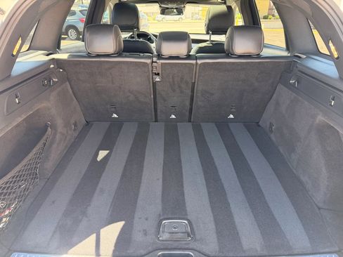 Used 2019 Mercedes-Benz GLC 300 4MATIC image 36