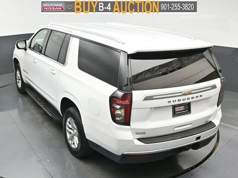 Used 2023 Chevrolet Suburban LT AWD/4WD image 32