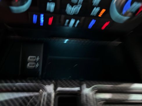 Used 2019 Ford F150 Raptor w/ Equipment Group 802A Luxury image 34