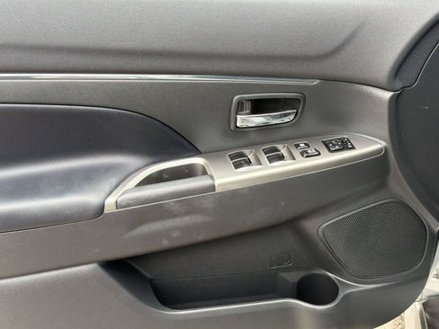 Used 2022 Mitsubishi Outlander Sport SE FWD image 14