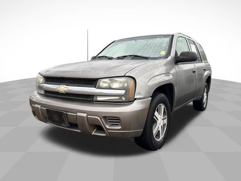 Used 2006 Chevrolet TrailBlazer LS w/ Skid Plate Package image 1
