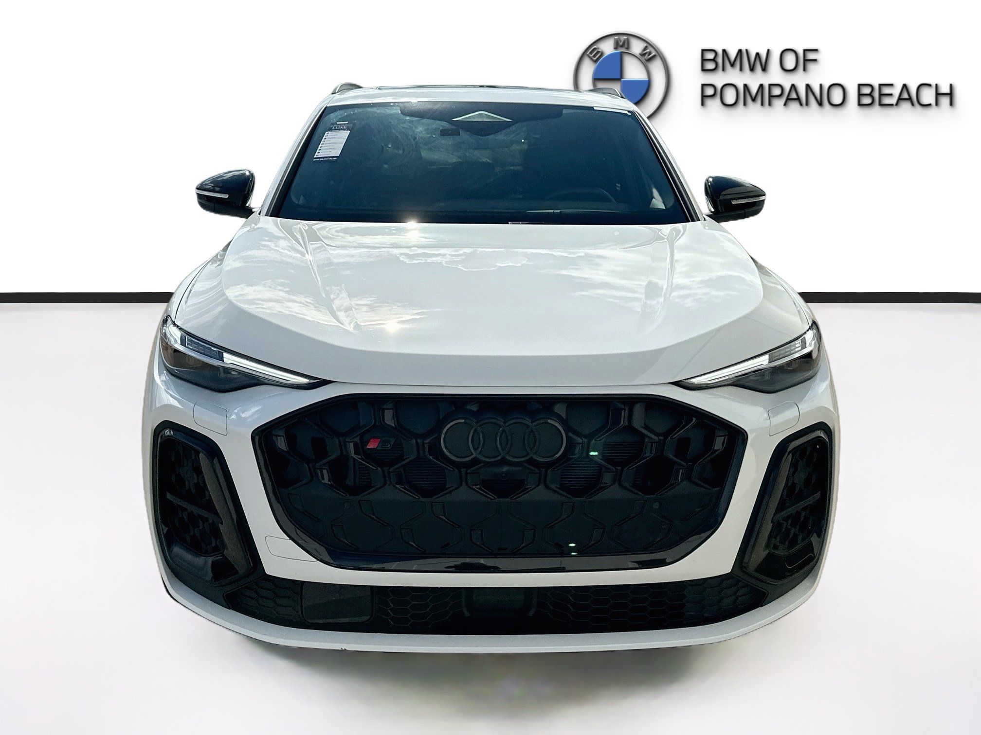 Used 2025 Audi SQ5 Premium Plus AWD/4WD image 2